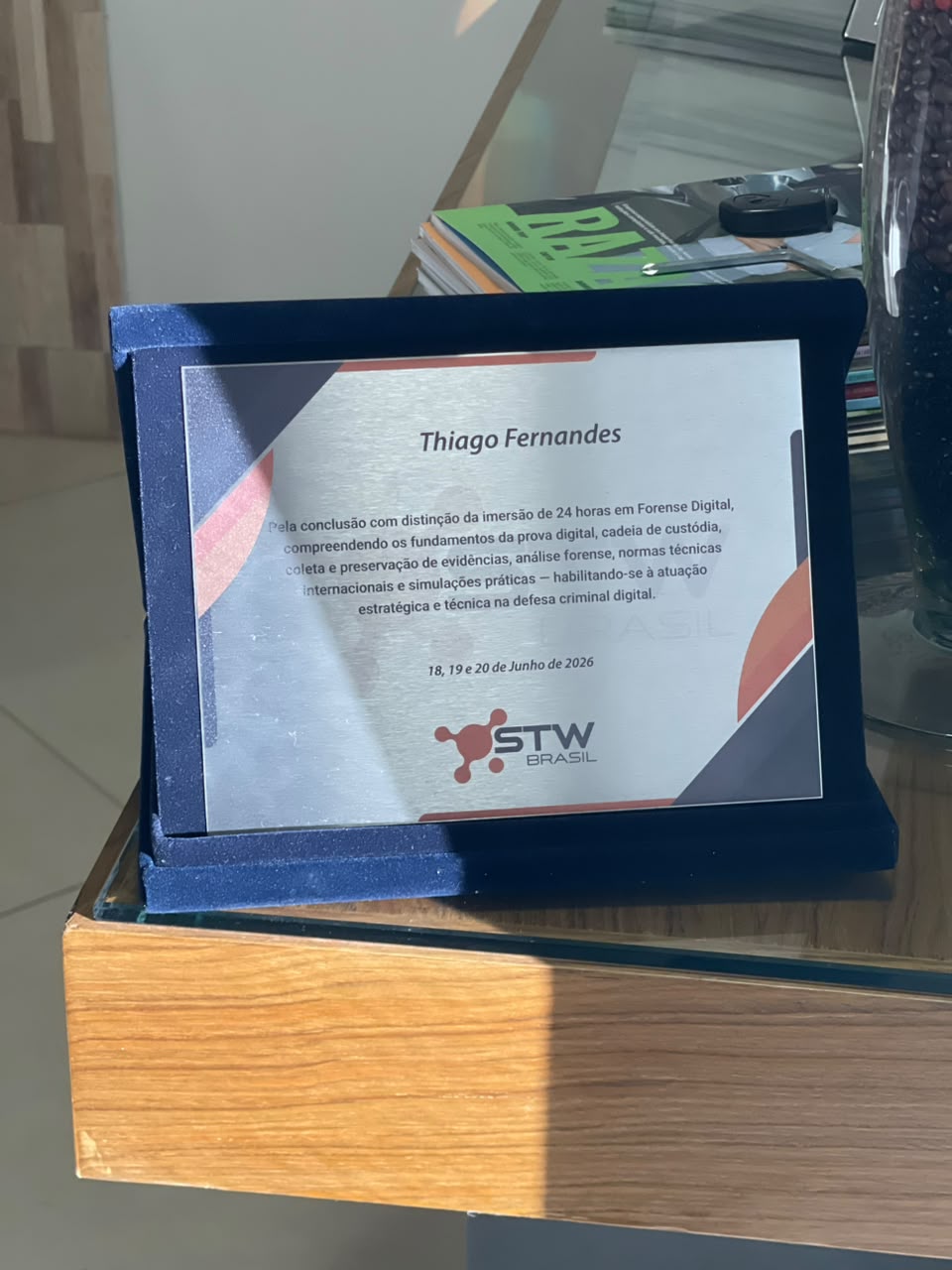 Placa de reconhecimento da Imersão em Provas Digitais em destaque